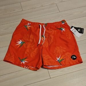Quicksilver Tapaman Mens Red Shorts Surf Swim Trunks Sze Medium NEW